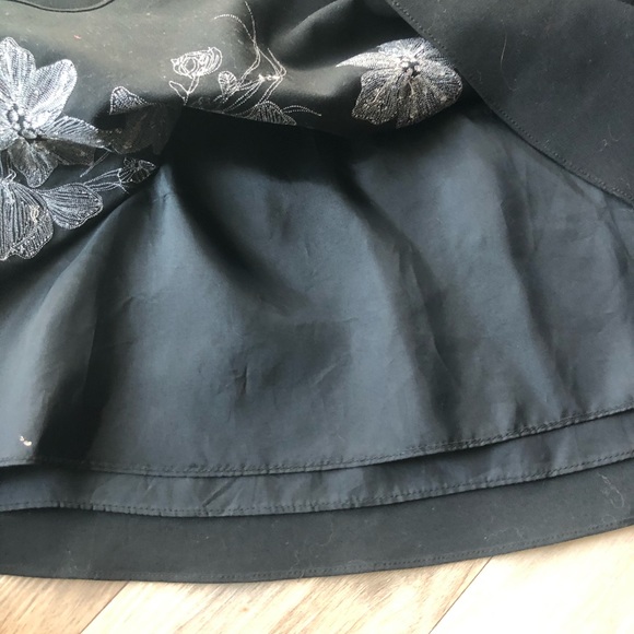 Ann Taylor Black skirt with floral stitching - Picture 4 of 4